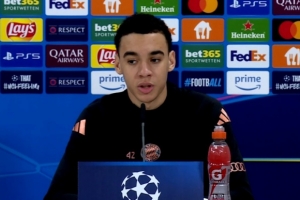 穆西亚拉：我有动力让自己变得更好，我会向自己施压但不会看社媒