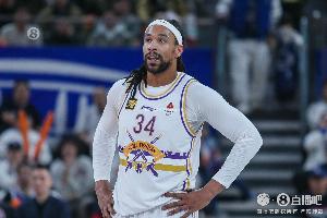 媒体人：北控不签第四外援就算了 但现有外援不是伤 就是懒