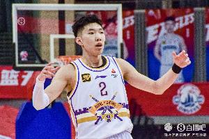 手感火热！廖三宁18中11&5记三分砍下31分5板8助2断