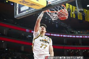 常规赛第44轮最佳阵容：张镇麟&萨林杰&詹姆斯&黎伊扬&林庭谦