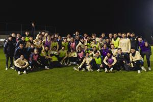 阿根廷全队大合照：梅西德保罗前排，劳塔罗表情有点懵