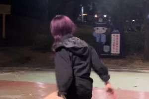 会打球的女生本来就少，会左手打球的女生更是少见