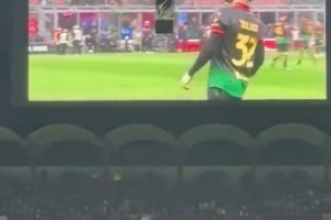 米兰赛前，沃克上演自己的经典喷水雾