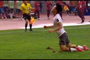 罗本：这动作很眼熟啊……