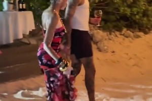 库兹马更新个人社媒，晒出自己向女友求婚的组照和视频