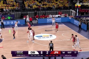 手拿把攥！赵睿借周琦掩护突破急停中投轻取两分！