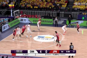 遮天蔽日！曾凡博紧跟对手突破送上残暴钉板大帽！