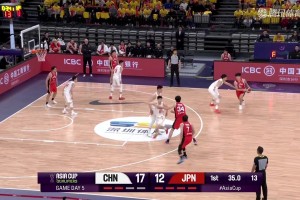 赵继伟防守端送精彩抢断，随后快攻反击助攻廖三宁上篮打进