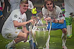 仙人指路！球迷：他甚至没有再留一年，玩一玩法国超跑！