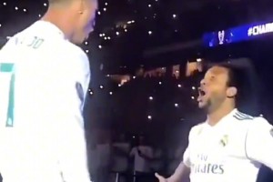 久违了！C罗头球门后与安吉洛，做出自己和马塞洛同款双人Siu