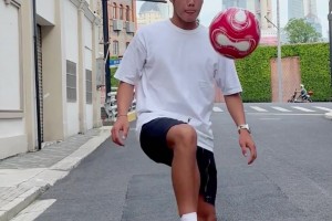 人生无常❗️昔日拜仁官方发视频：中国成员郭嘉璇，报到！