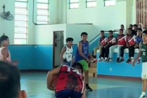 真的假的❓️C罗仅仅出现5秒 乔治娜直播间人数暴增