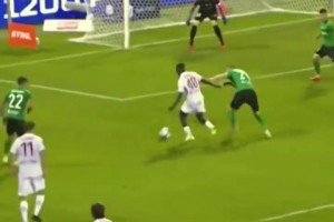 这是谁的部将？波兰联赛球员游龙戏凤破门，宛如巅峰小罗附体