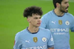 曼城扳平比分！德布劳内定位球助攻！小将尼科-奥赖利头球破门！