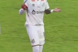 打脸现场！球迷嘲讽内马尔后，内马尔直接助攻队友破门