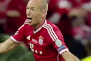 你认可吗？罗本13年欧冠决赛绝杀进球当选拜仁125周年最佳