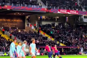 俩中卫同场进球！巴萨：倒车，请注意！