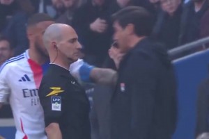 赛季报销！前米兰主帅丰塞卡贴脸怒喷裁判被禁赛9个月！