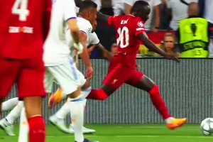 真正的“叹息之墙”！库尔图瓦那些让世界震惊的扑救！