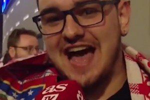 马竞球迷被上了一课！你永远别去招惹这个男人！