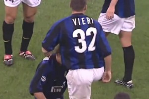 超级坦克前锋！维埃里有身体有技术的完美结合体！