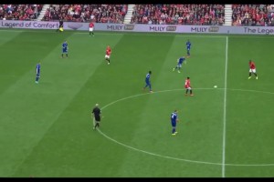 博格巴在曼联时的长传球艺术