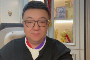 董路：巴黎今天有更强的协防，更快的转换，巴黎值得晋级！