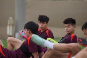 追星成功❗️王钰栋：来国足报道后，顺利加到偶像韦世豪微信