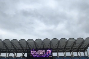 “当然愿意！”谢晖曾被问及是否愿意当国足主帅时……