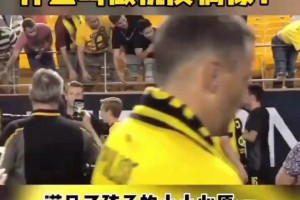 诺伊尔生涯黑暗时刻！斯坦科维奇：这球，谁来也没用！