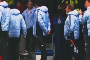 小蜘蛛罚完点球后，安切洛蒂儿子马上意识到了二次触球