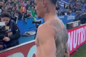 他是曼联的弃儿，也是贝蒂斯的宠儿！贝蒂斯球迷为安东尼欢呼