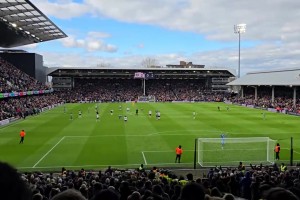 阿利松将C罗轻轻推开了，他曾经在的曼联没有这么烂啊