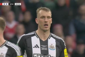 头球轰炸！丹-伯恩高质量头球破门，利物浦0-1落后纽卡！