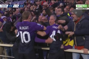 尤文0-1落后紫百合！戈森斯头球被挡出，跟进凌空抽射破门！