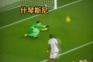 极限两连扑！球迷：这样的你，去年居然想着退役？