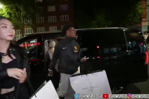 这摆拍0分！甲亢哥上演“英雄救美”一幕