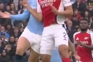 阿森纳：关键时刻，还得看伟大的意大利左后卫！