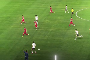 中国“新超跑” 再感受下王钰栋的速度