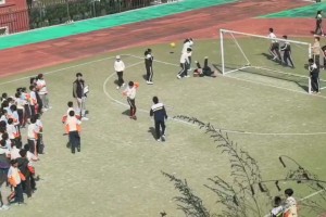 12码前无懦夫❗️小学生罚丢点球后痛哭