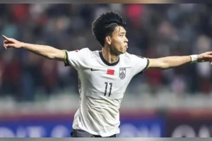 解说：王钰栋就是中国未来的金童，浙江的姆巴佩