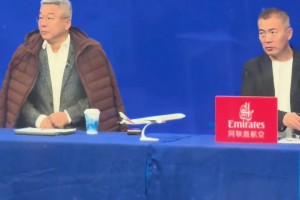 青春啊！刘建宏和黄健翔都逐渐有了白发曾经的央5解说