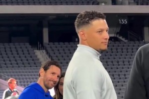 大罗没绷住：回答我！为啥现场有个阿福头的我